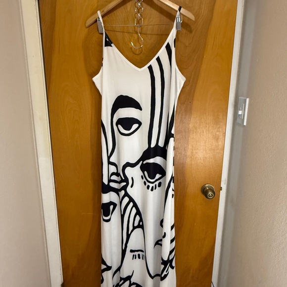 MISSLOOK Black and White Artistic Maxi Dress